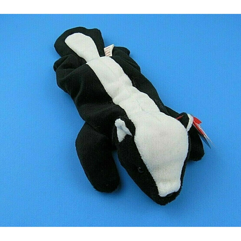 Ty Beanie Baby Stinky Skunk NWMT 4017 Stuffed Animal Plush Toy DOB- 2-13-1995